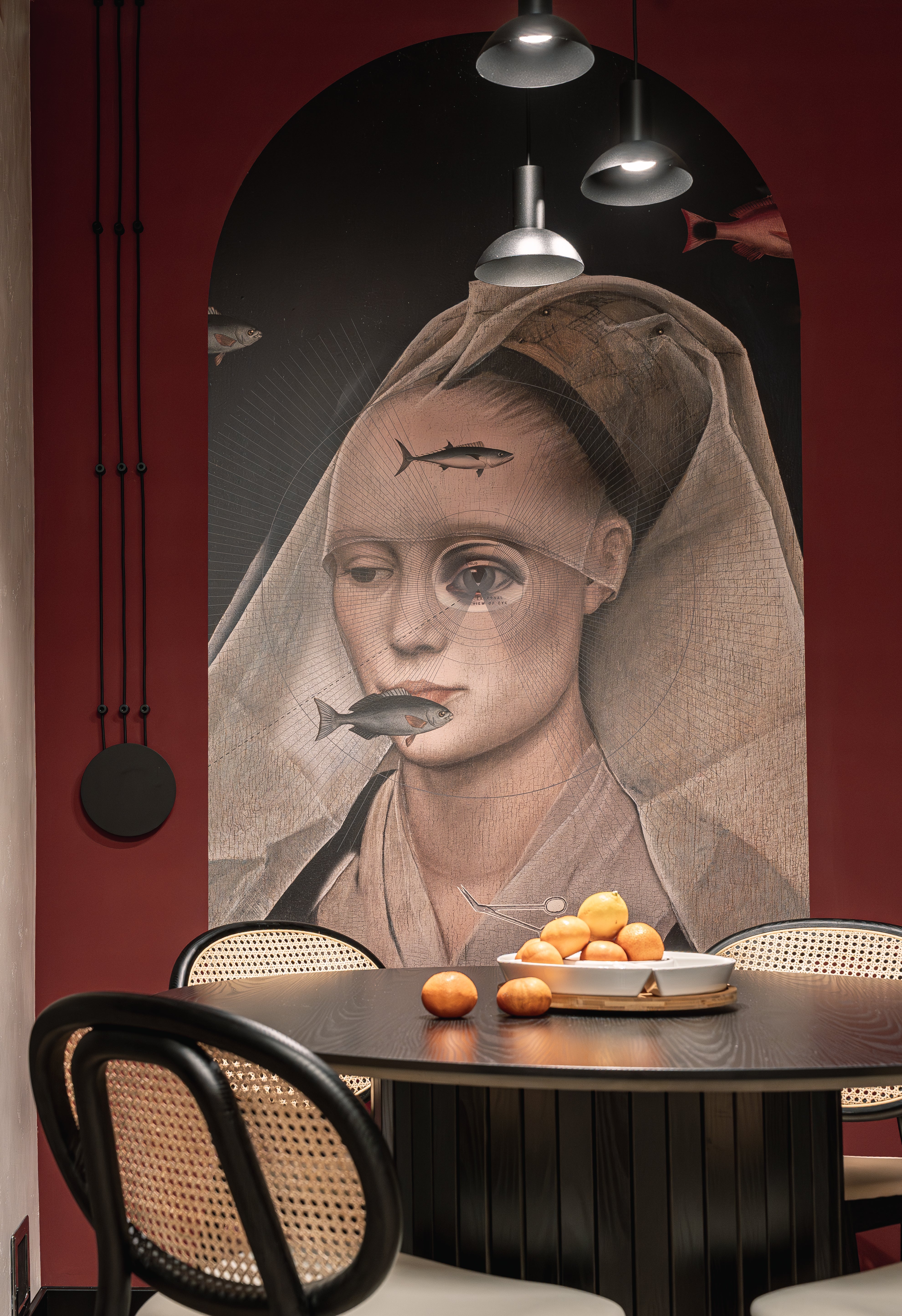 Arch Nordic Lady w jadalni. Wyrazisty akcent w programie Remont u Siebie