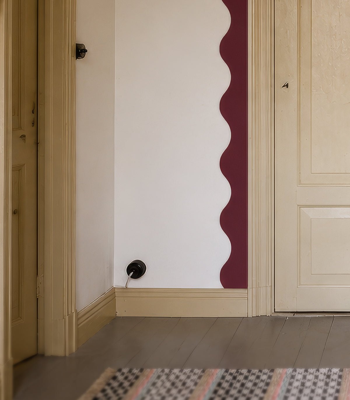 Border Waves Deep Wine - Wallcolors®