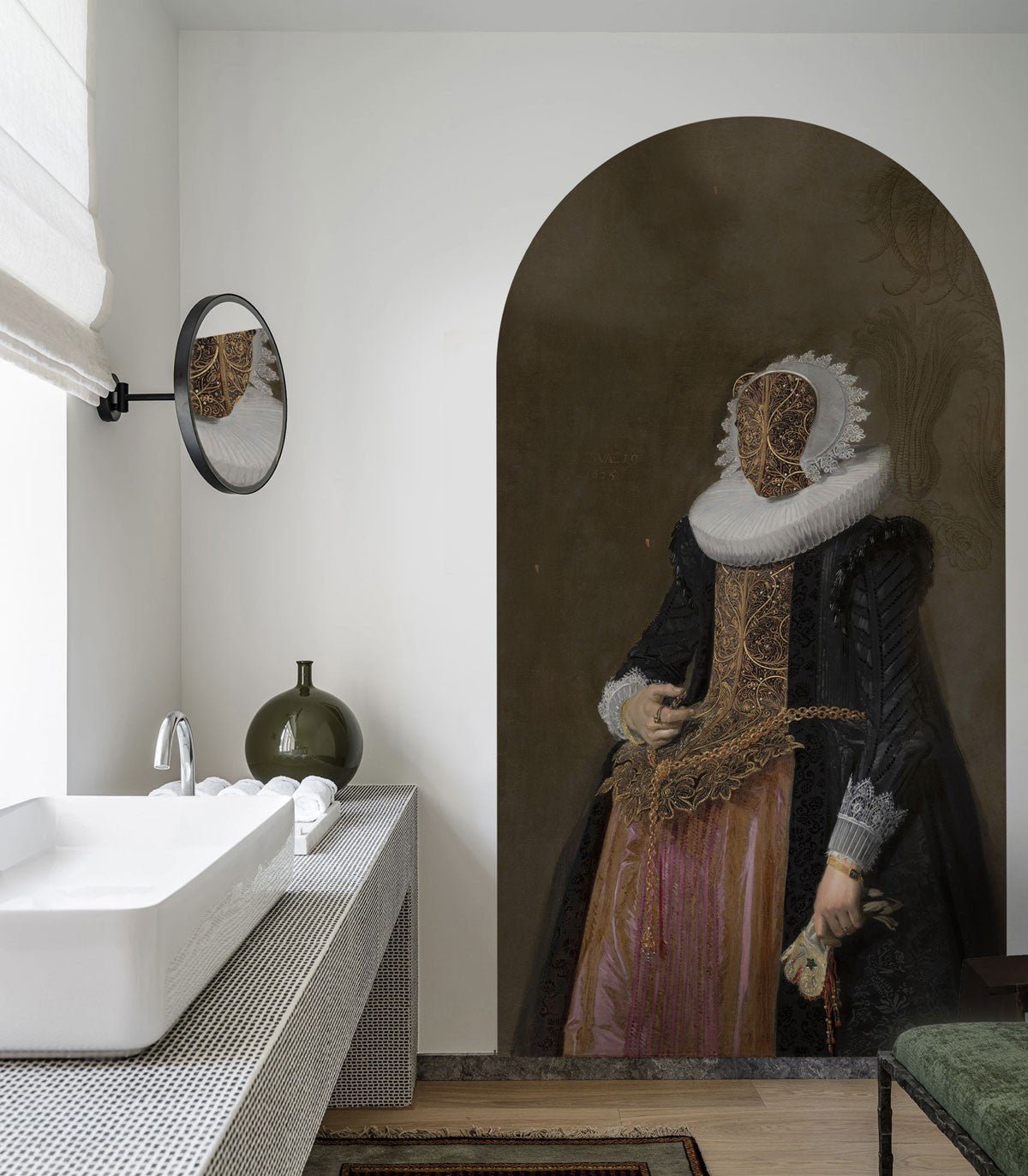 Arch Baroque Lady - Wallcolors®