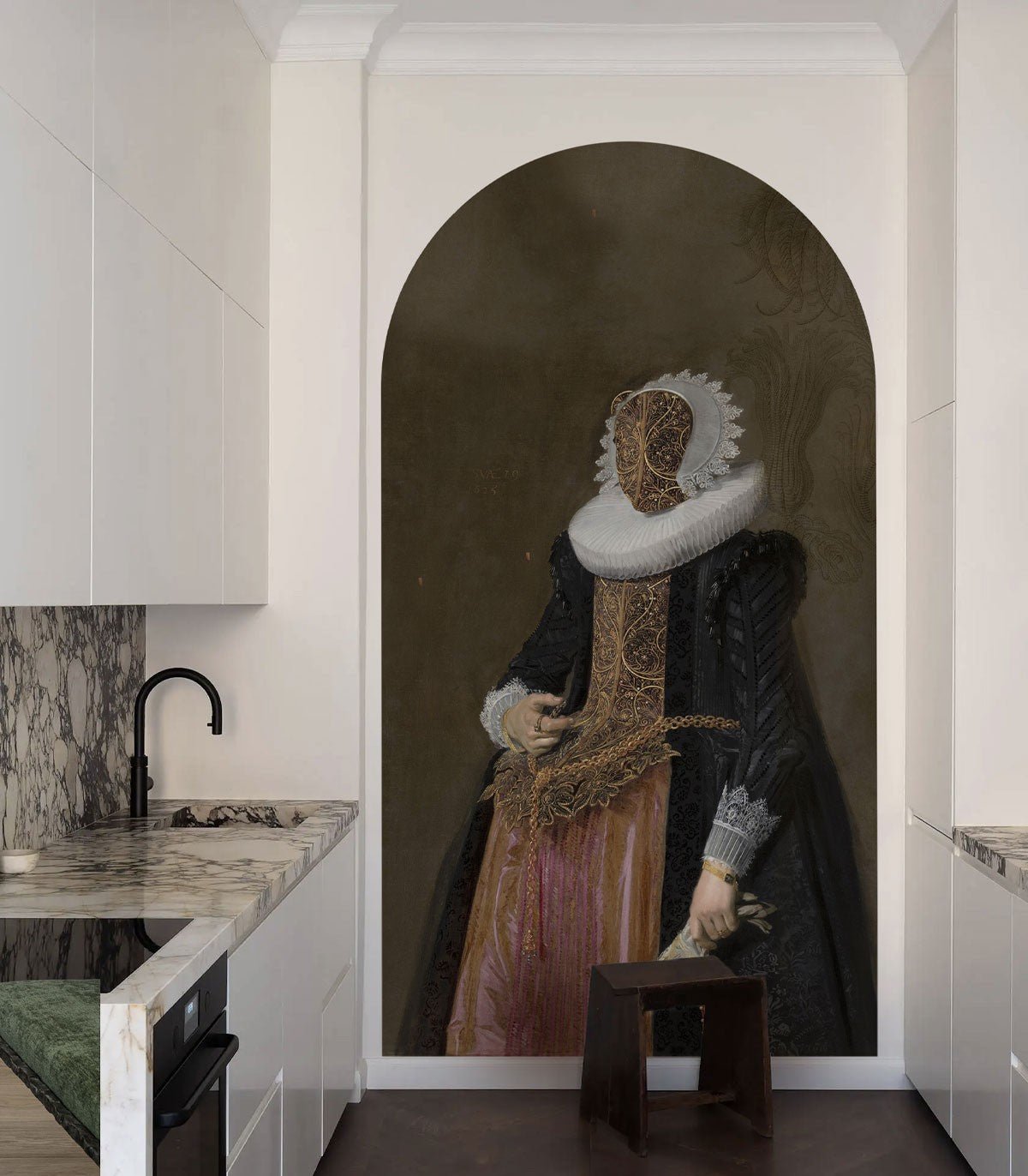 Arch Baroque Lady - Wallcolors®