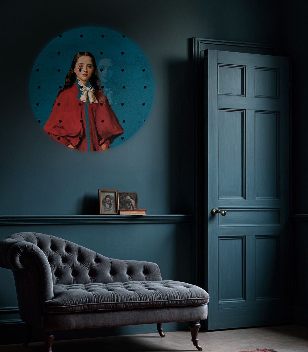 Dots Girl in red - Wallcolors®