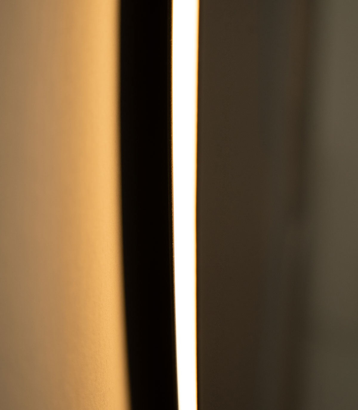 Dots Lighting Nature girl with the pearl