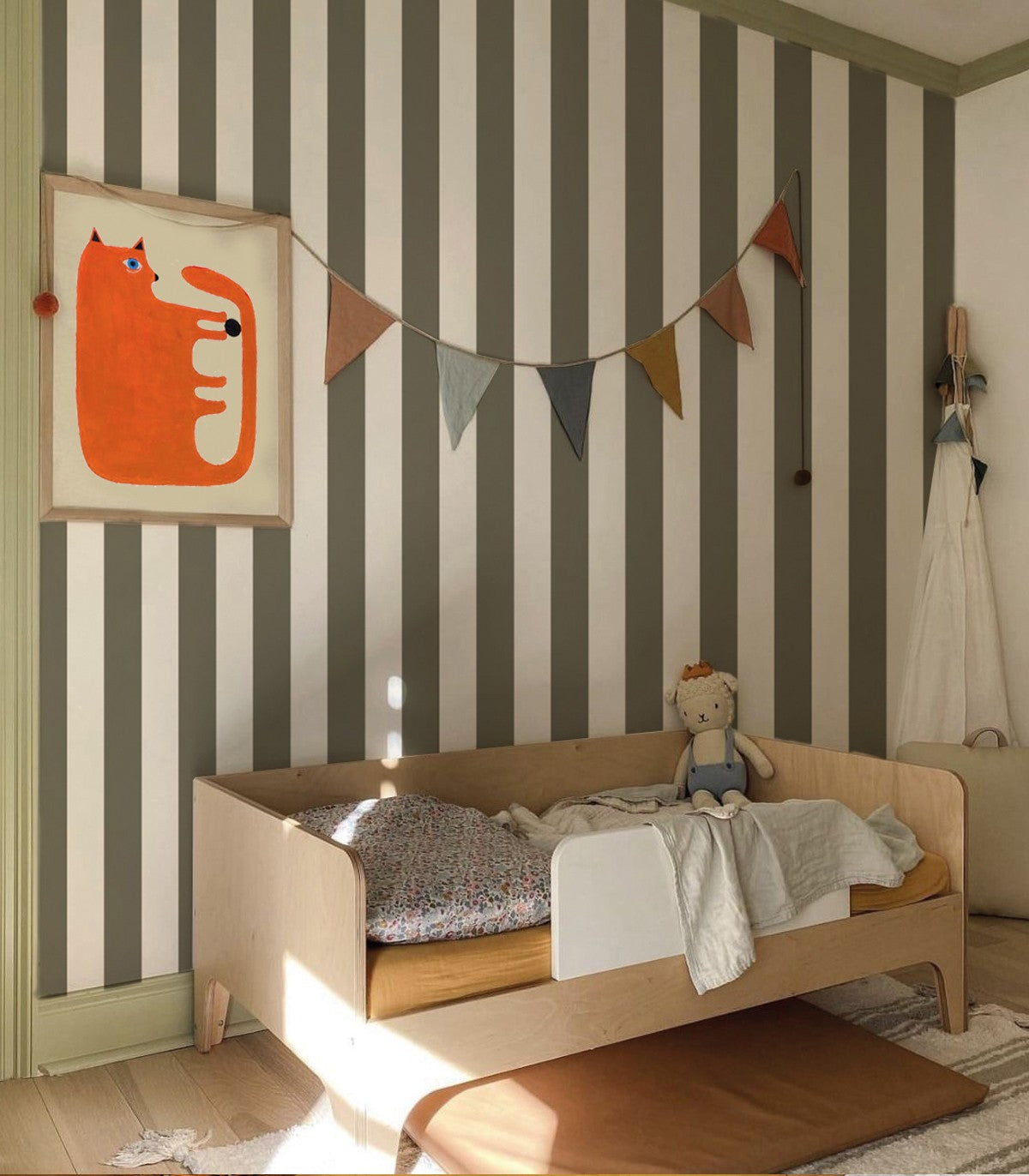 Tapete mit kräftigen Streifen