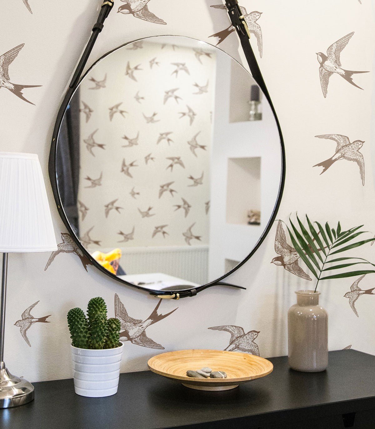 Tapeta Brown Swallow - Wallcolors®