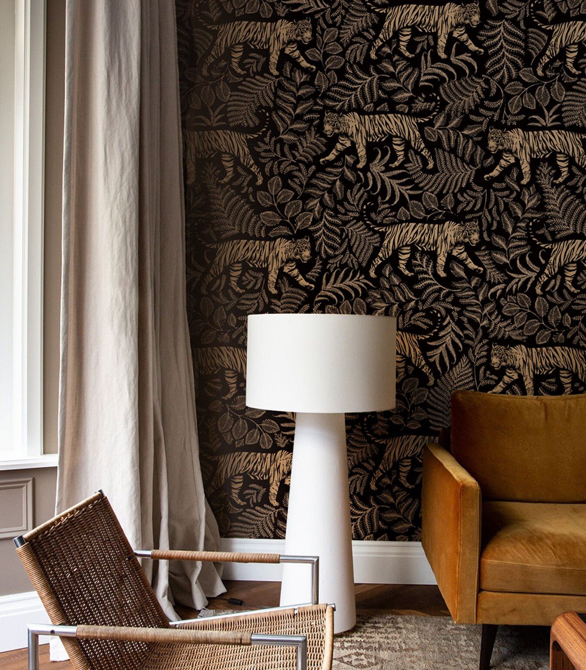 Tapeta Camouflaged Tiger - Wallcolors®