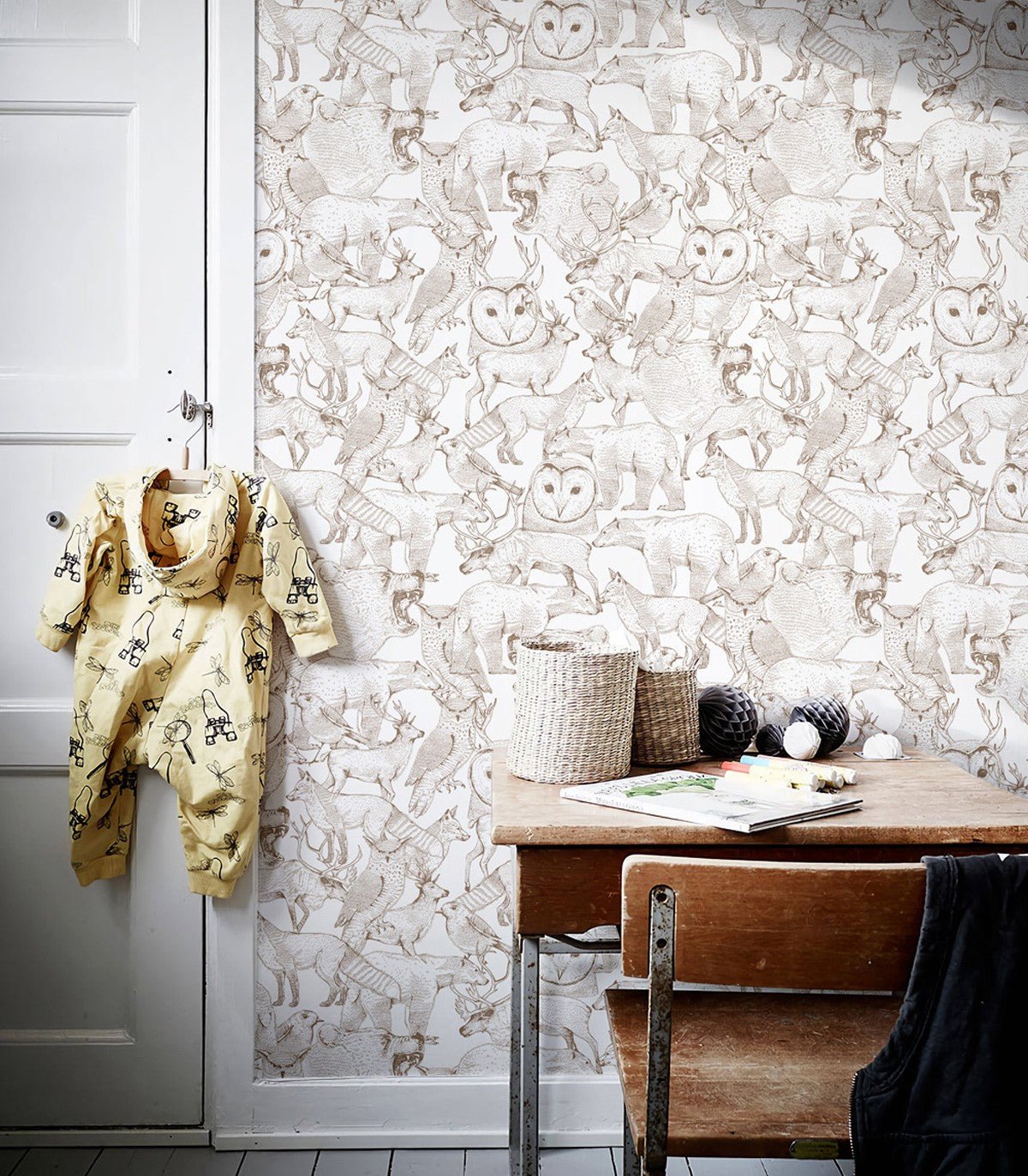 Tapeta Forest Friends Brown - Wallcolors®