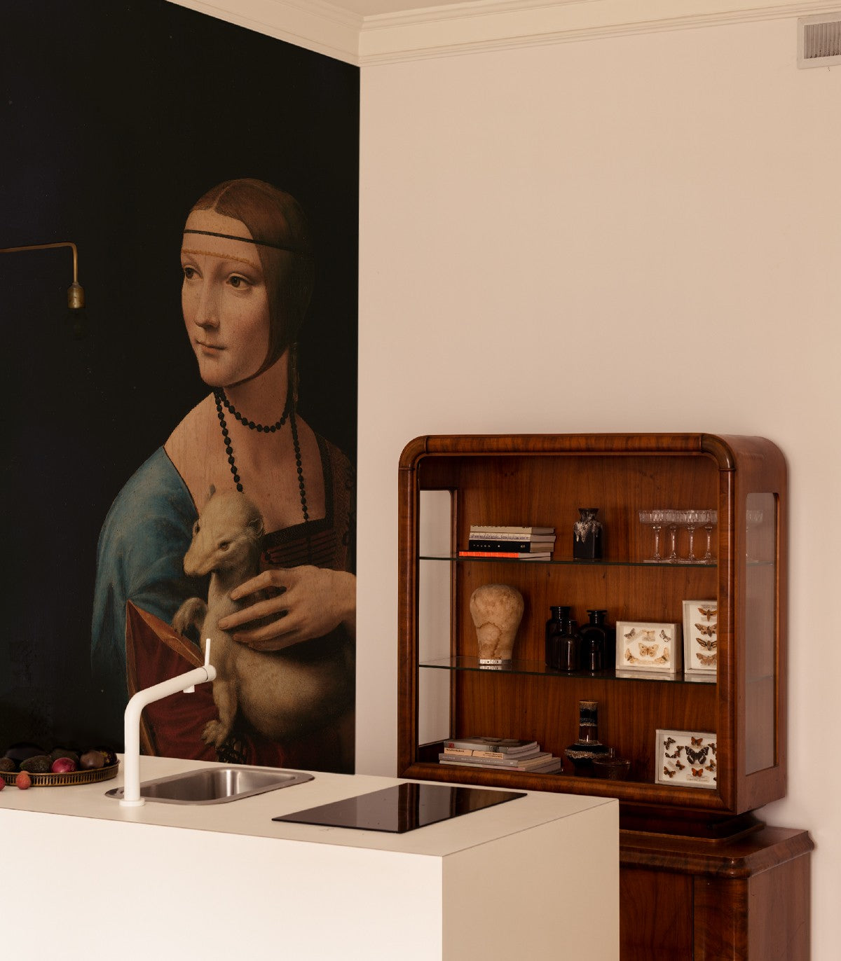 Lady with an Ermine wallpaper