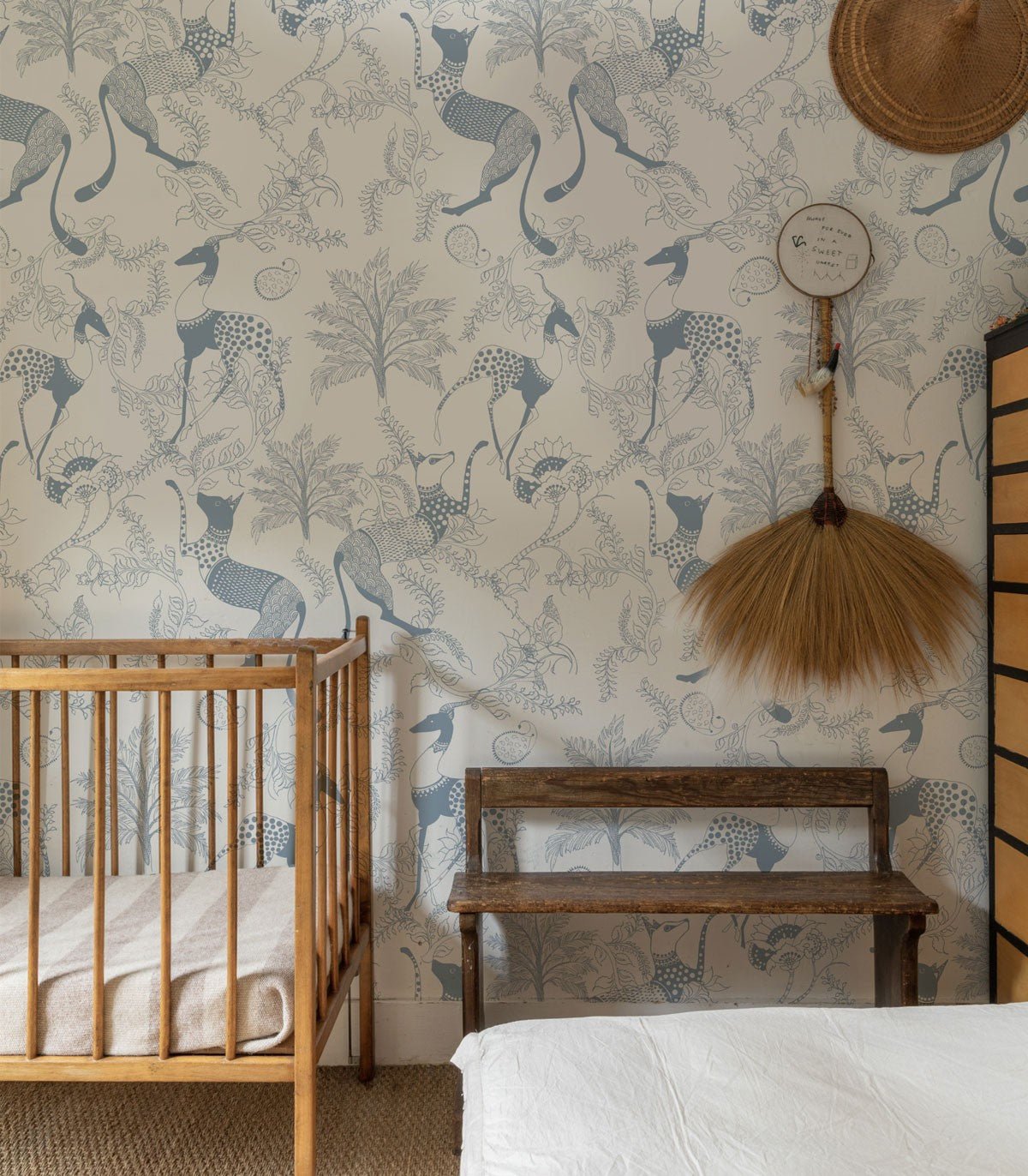 Tapeta Mythical Animals Blue - Wallcolors®