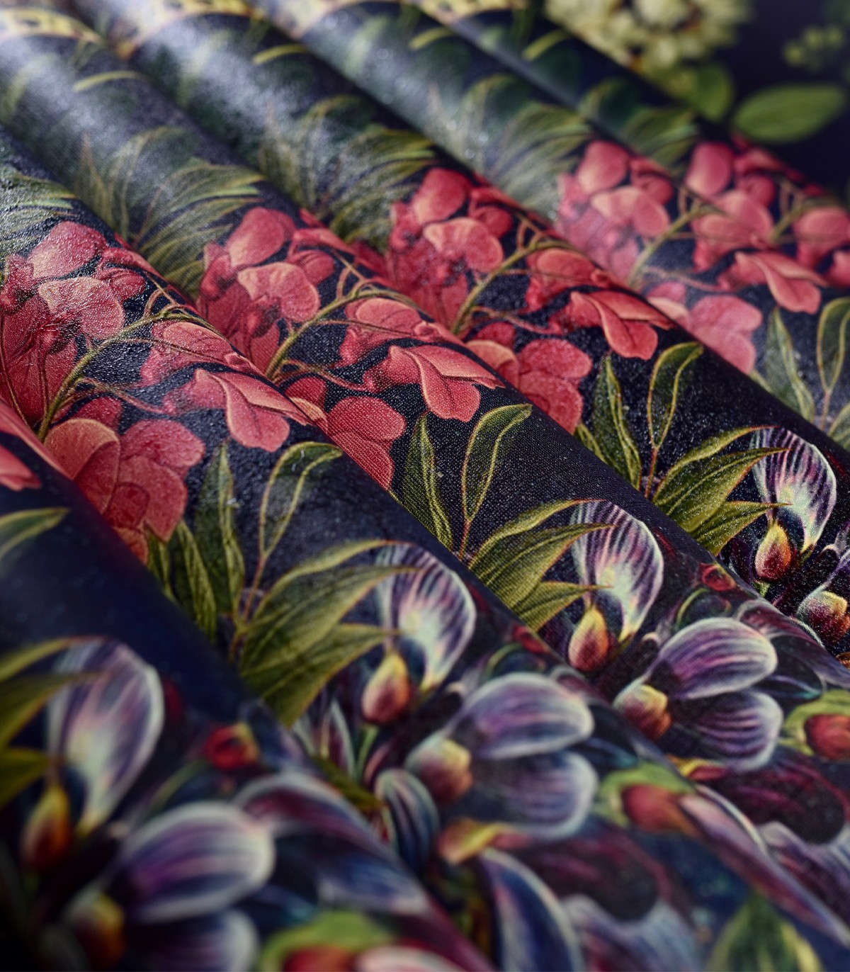 Acacia Dark Blue Tapete - Wallcolors  - Exklusive Hintergrundbilder