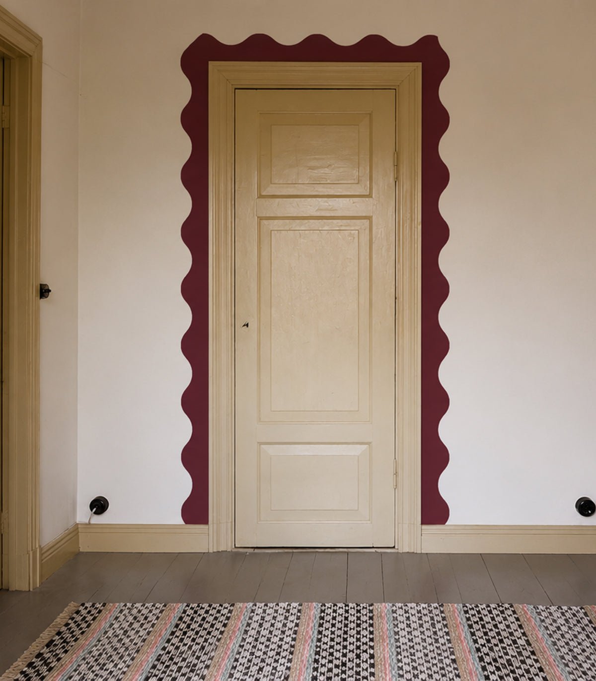 Border Waves Deep Wine - Wallcolors®