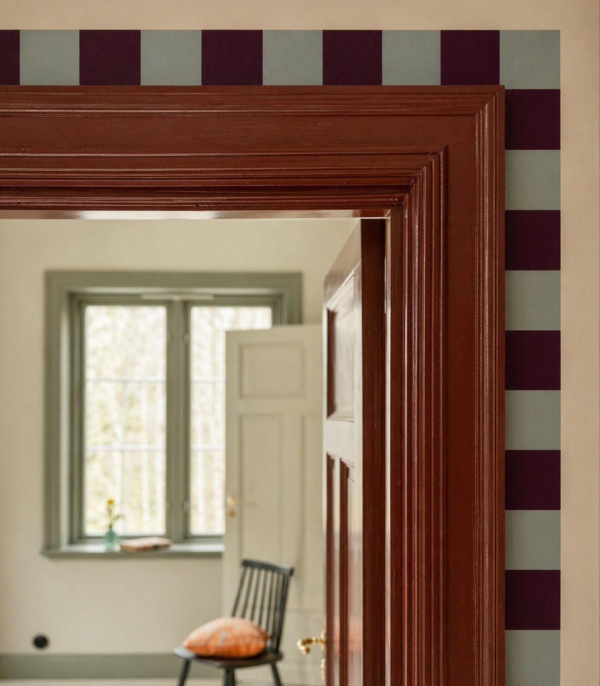 Border Square Deep Burgundy - Wallcolors®