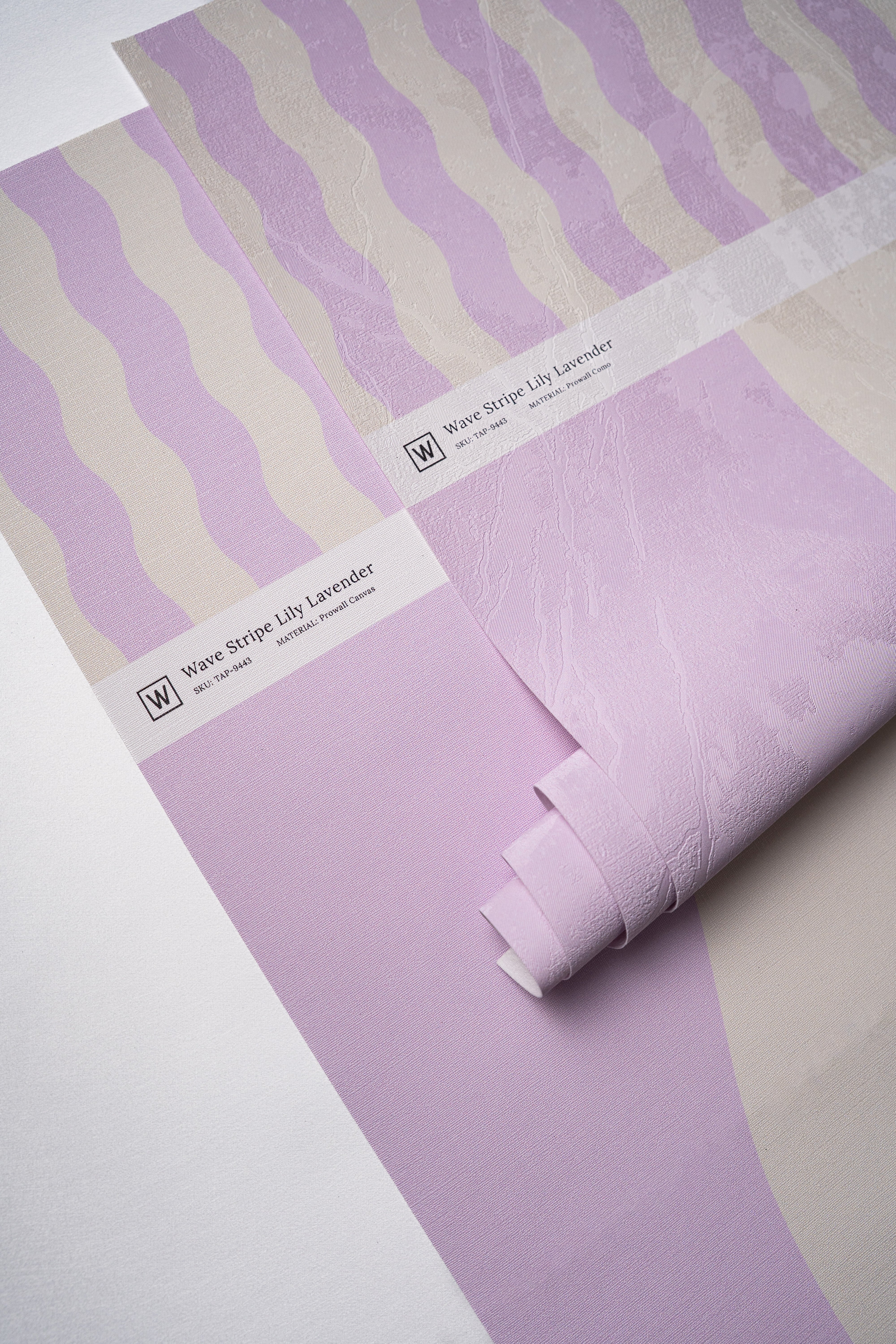 Wallpaper Wave Stripe Lily Lavender