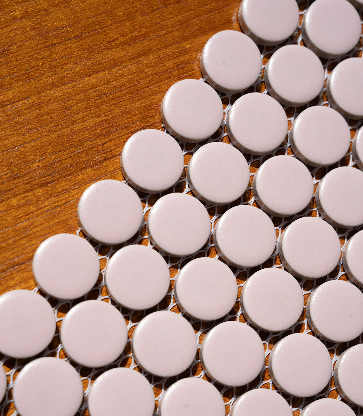 Mosaic penny dots rose matte