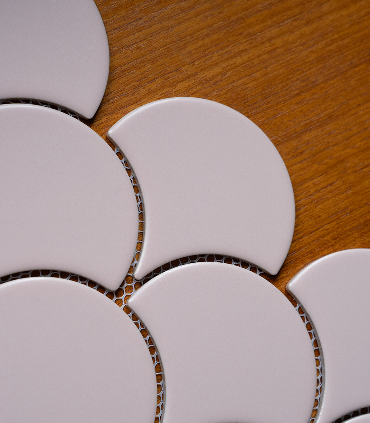 Mosaic fish scale powder pink rose