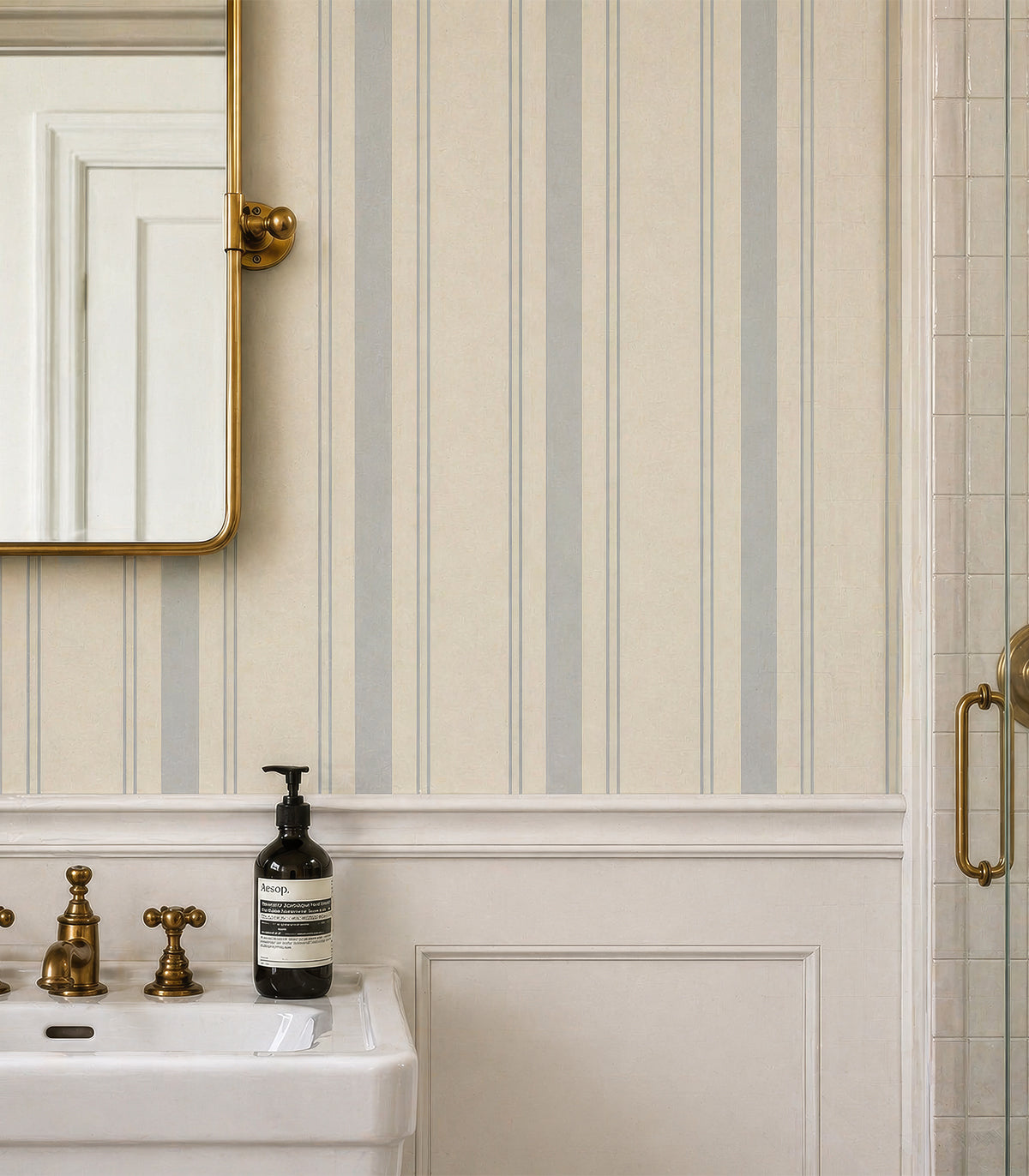 Tapeta Soft Stripe Sky Blue