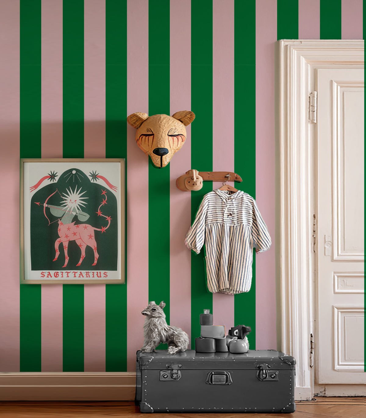 Tapeta Wilde Stripe Play Forest Blush - Wallcolors®
