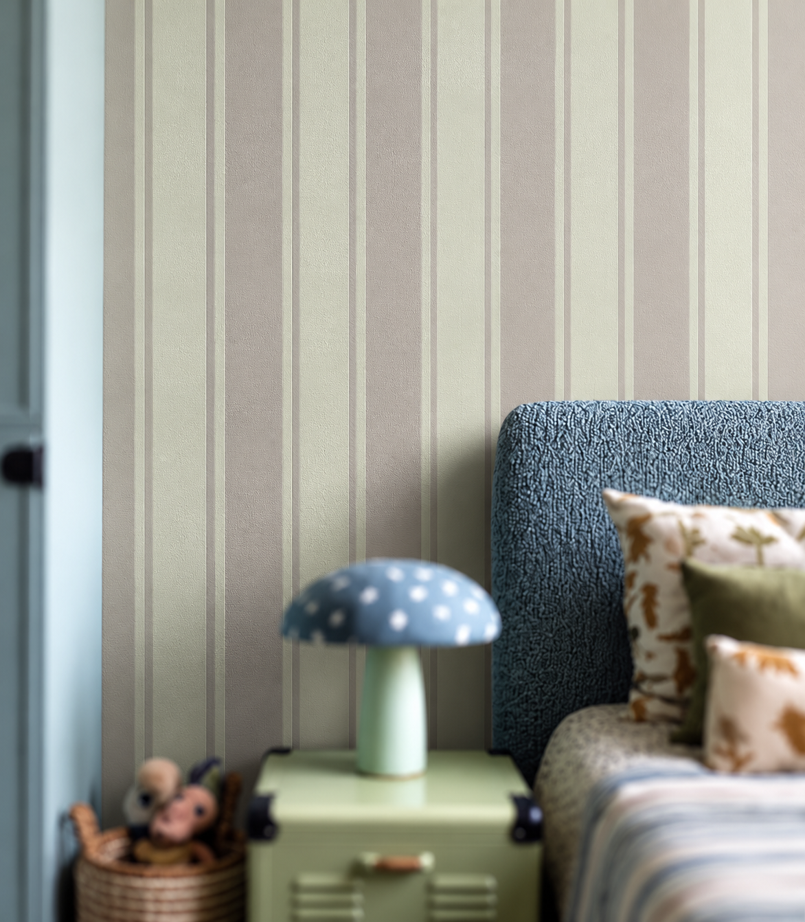 Wallpaper Gentle Stripe Lilac Mist