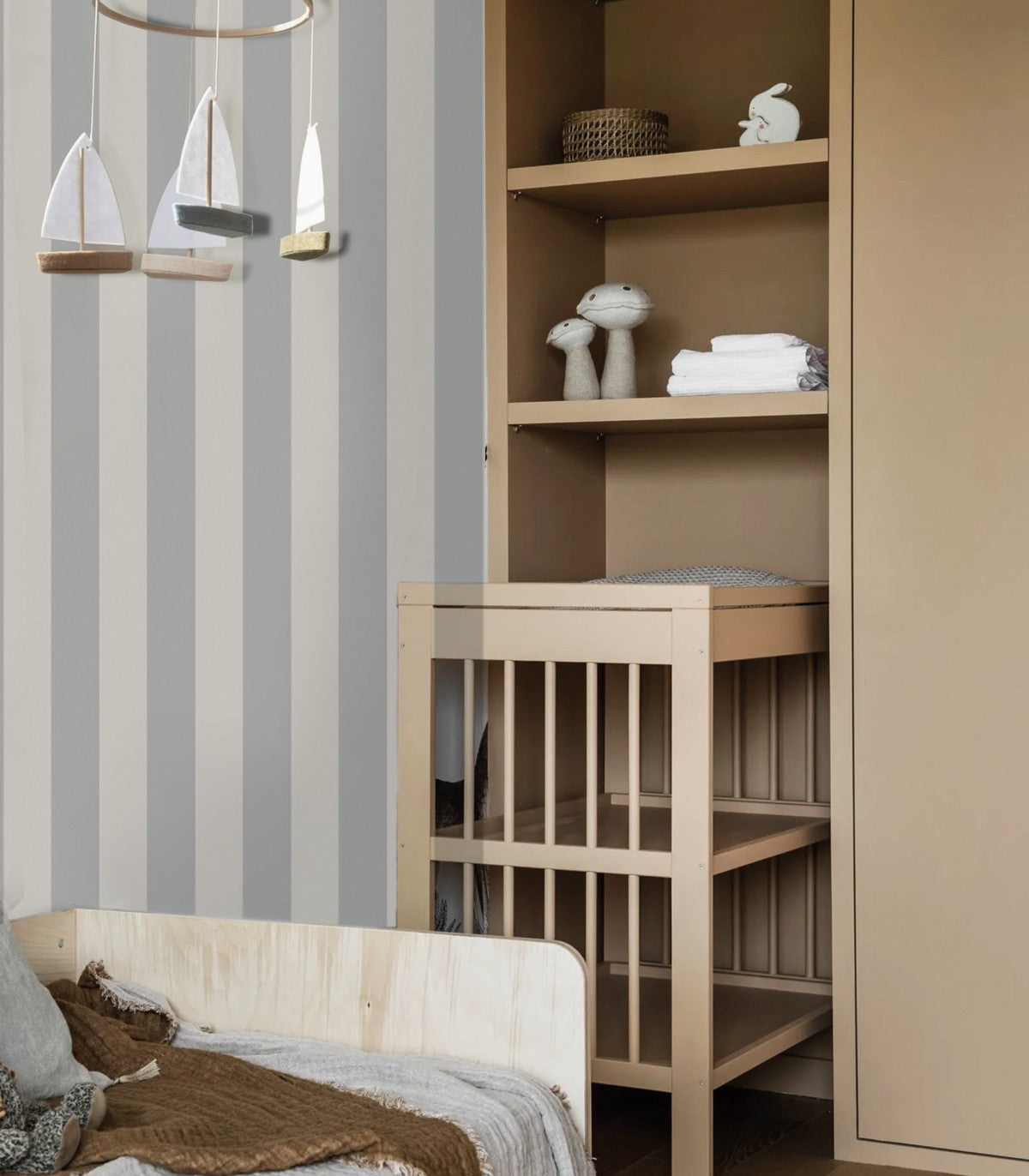 Tapete mit kräftigen Streifen